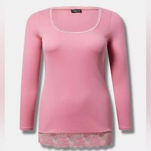 NWT | Torrid Size 3 | Cotton Modal Rib Scoop Neck Lace Trim Tee